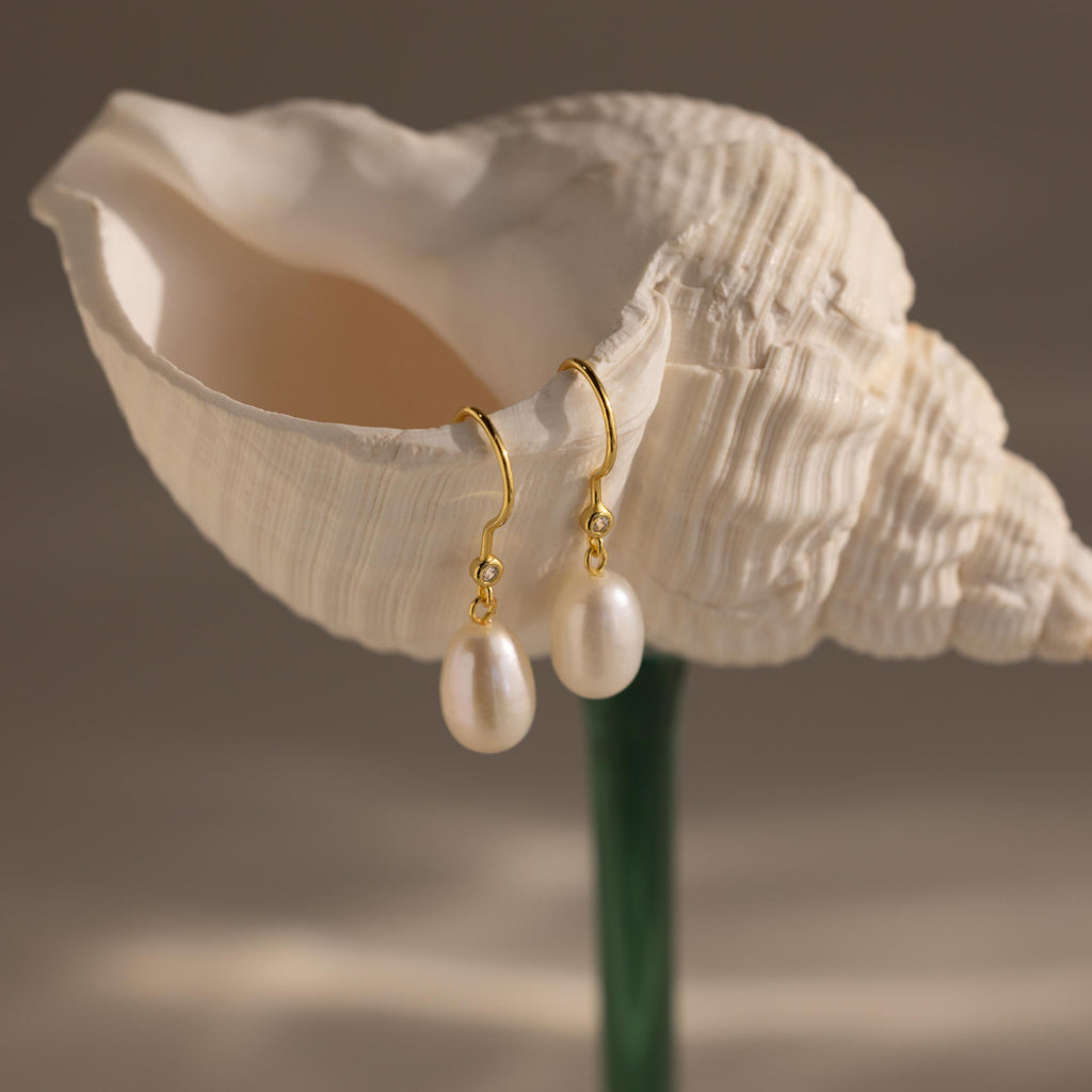 Dangling Pearl Diamond Earrings